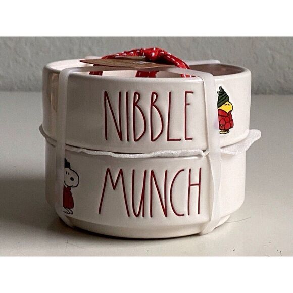 Set Of 2 Rae Dunn Peanuts Snoopy Woodstock Puffy Coat NIBBLE & MUNCH Pet Bowls - Picture 1 of 13